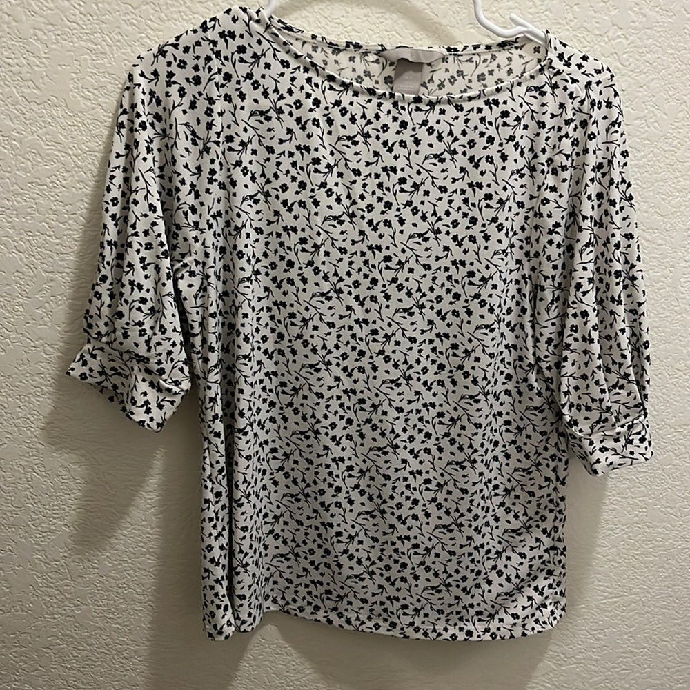 Floral pattern blouse